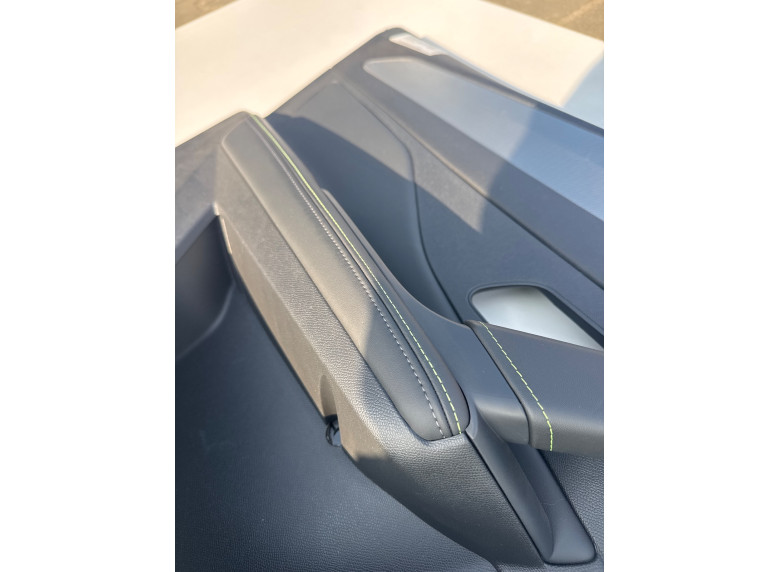 Обшивка двери передней левой (дверная карта) к Peugeot 308, 2021г.