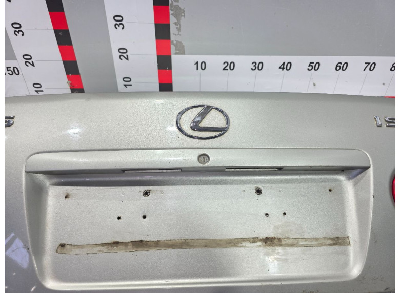 Накладка подсветки номера к Lexus IS, 2003г.