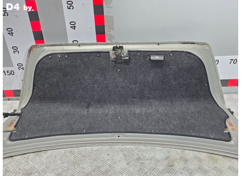 Обшивка крышки багажника к Lexus IS 2003 г.