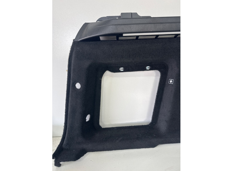Обшивка багажника к BMW XM G09, 2023г.