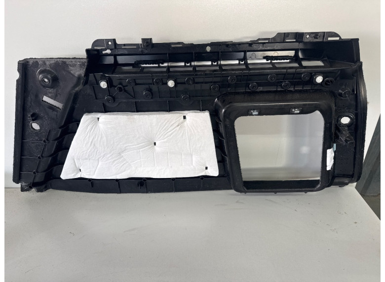 Обшивка багажника к BMW XM G09, 2023г.