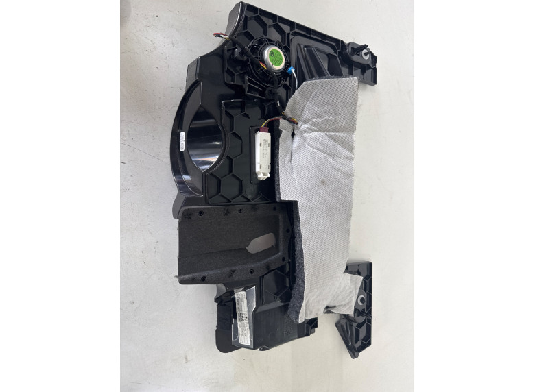 Пластик салона к BMW XM G09, 2023г.