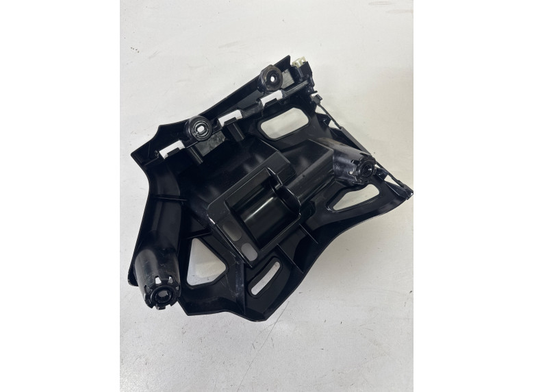 Кронштейн крепления бампера заднего к BMW XM G09, 2023г.