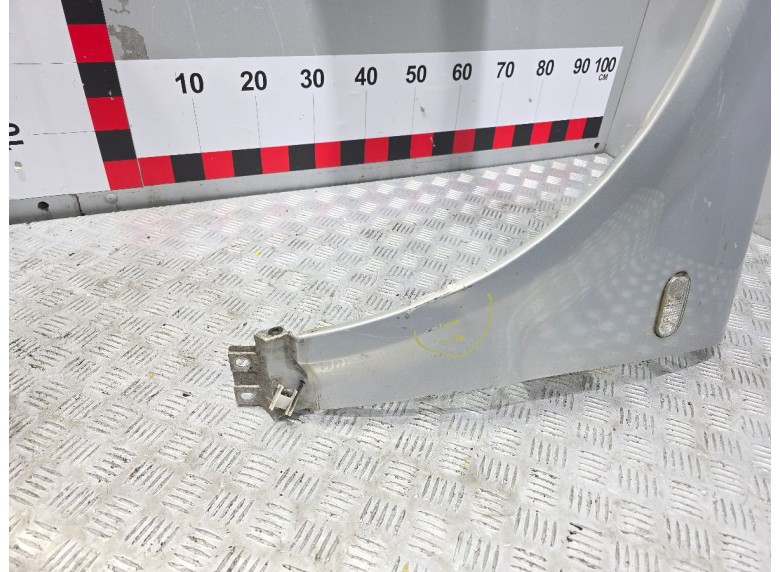 Крыло переднее левое к Крыло переднее левое к Volkswagen Passat 1999 г. Passat