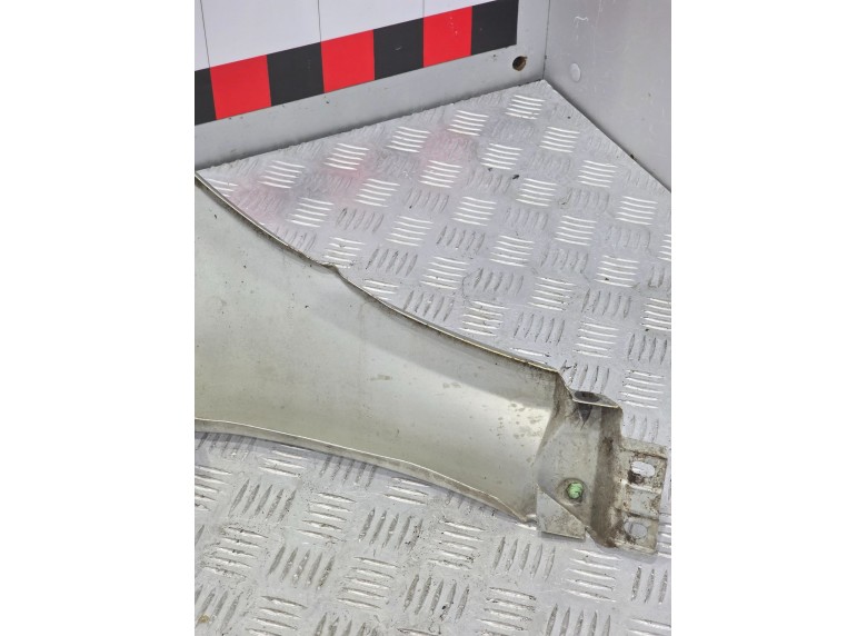 Крыло переднее левое к Крыло переднее левое к Volkswagen Passat 1999 г. Passat