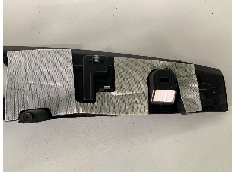 Пластик багажника к BMW XM G09, 2023г.