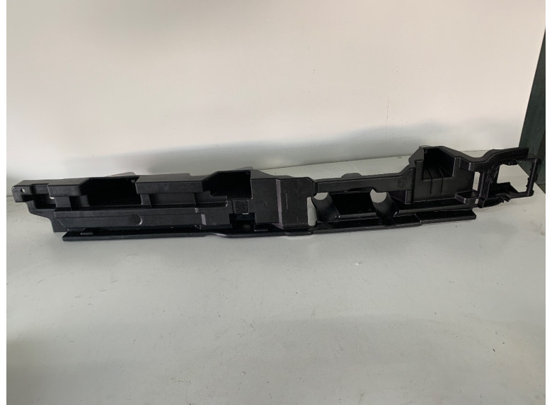 Пластик багажника к BMW XM G09, 2023г.