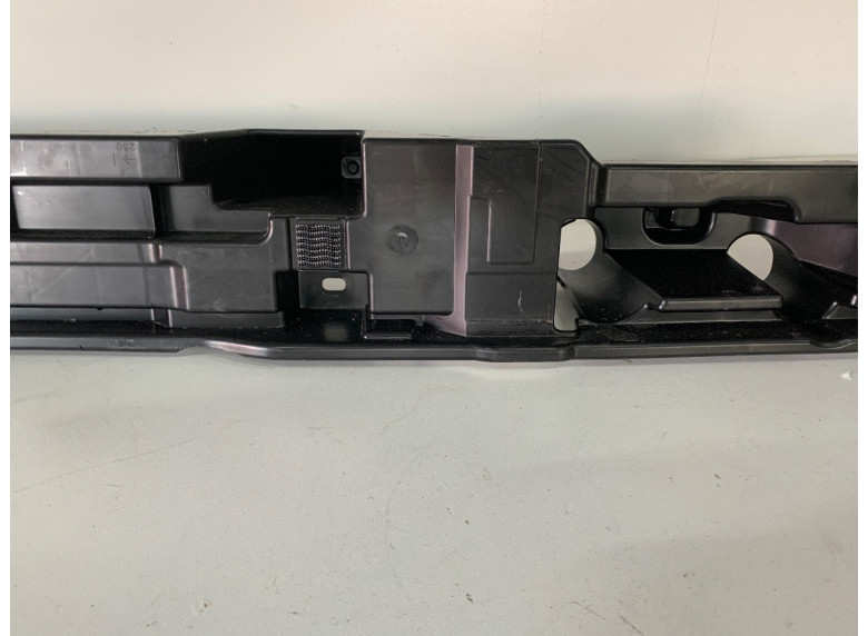 Пластик багажника к BMW XM G09, 2023г.