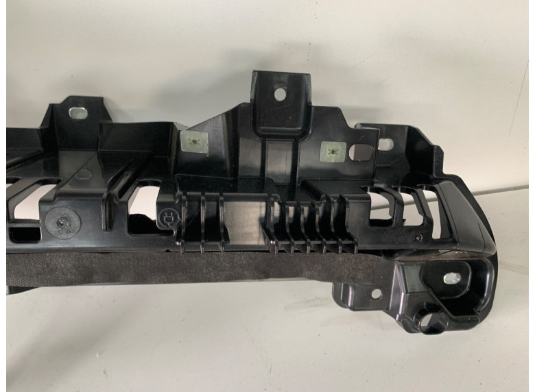 Пластик багажника к BMW XM G09, 2023г.