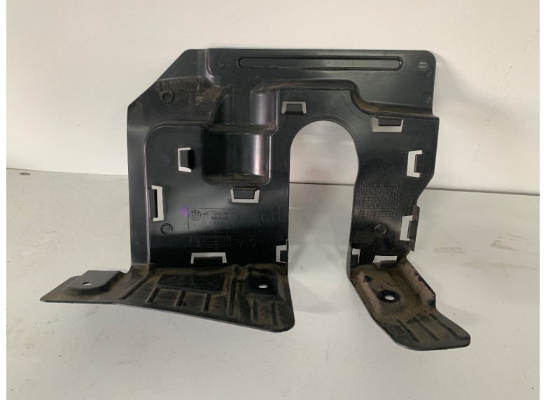 Кожух (защита) рулевого механизма к BMW XM G09, 2023г.