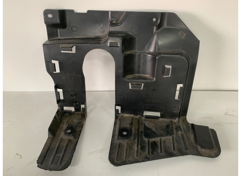 Кожух (защита) рулевого механизма к BMW XM G09, 2023г.