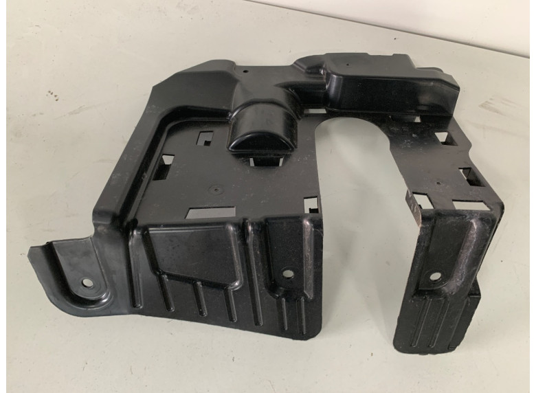Кожух (защита) рулевого механизма к BMW XM G09, 2023г.