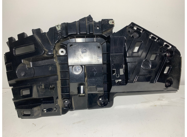 Кронштейн крепления бампера заднего к BMW XM G09, 2023г.