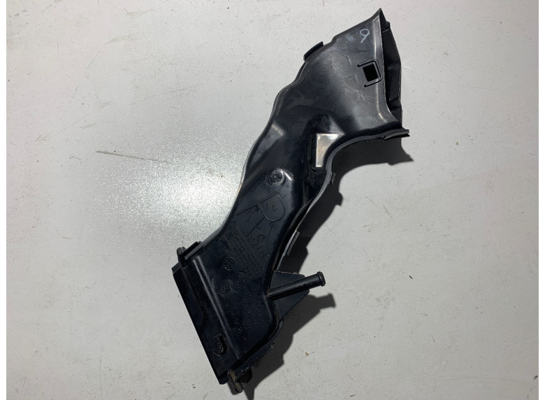 Водосток капота к BMW XM G09, 2023г.