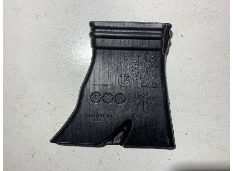 Воздуховод к BMW XM G09, 2023г.
