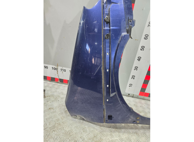 Крыло переднее правое к Renault Scenic RX4, 2001г.