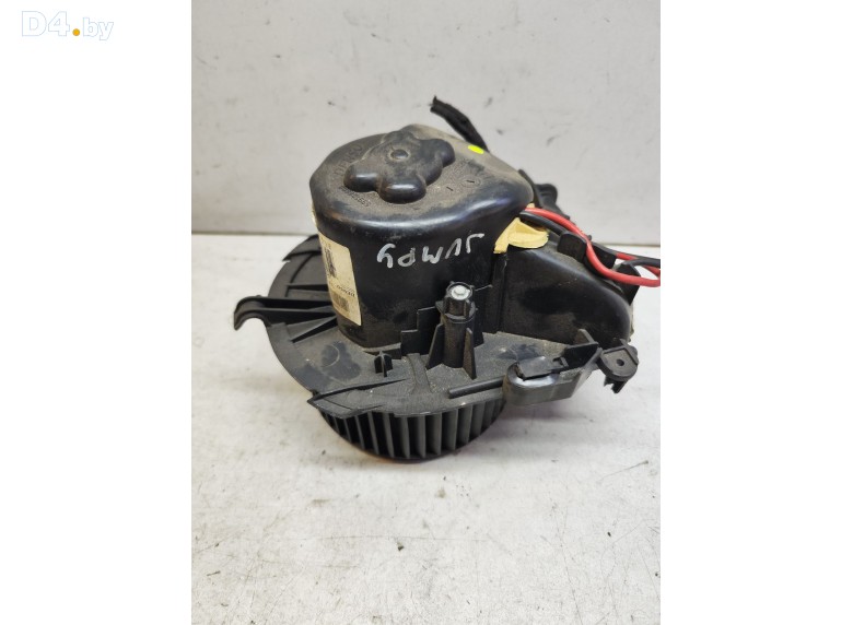 Моторчик печки к Citroen Jumpy 2008 г.