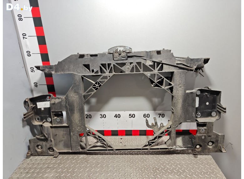 Передняя панель крепления облицовки (телевизор) к Renault GrandScenic 2009 г.