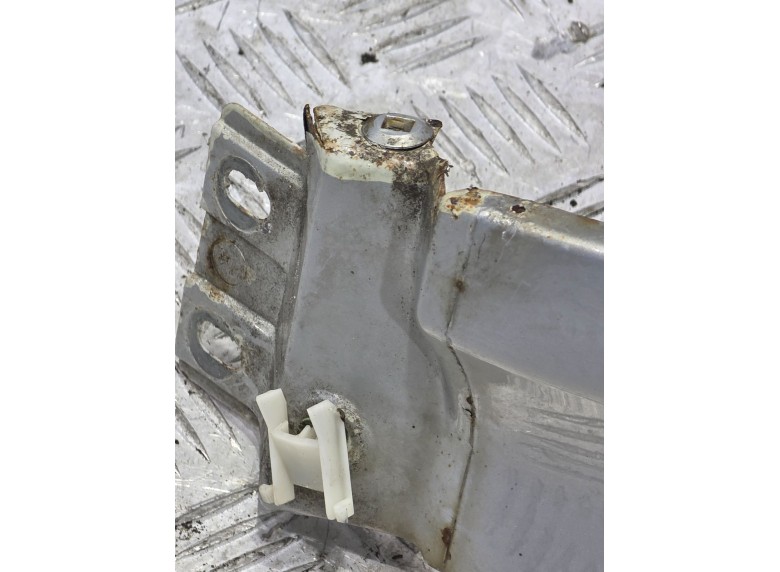 Крыло переднее левое к Крыло переднее левое к Volkswagen Passat 1998 г. Passat