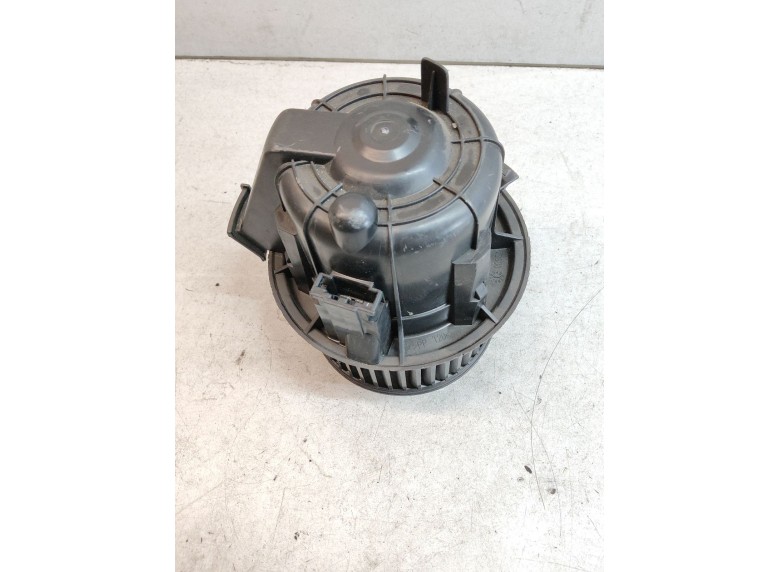 Моторчик печки к Моторчик печки к Citroen C3 2010 г. C3