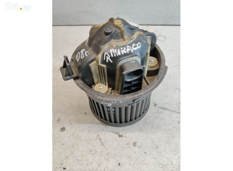 Моторчик печки к Citroen C3Picasso 2008 г.