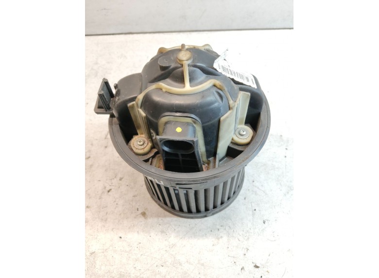 Моторчик печки к Citroen C3 Picasso
