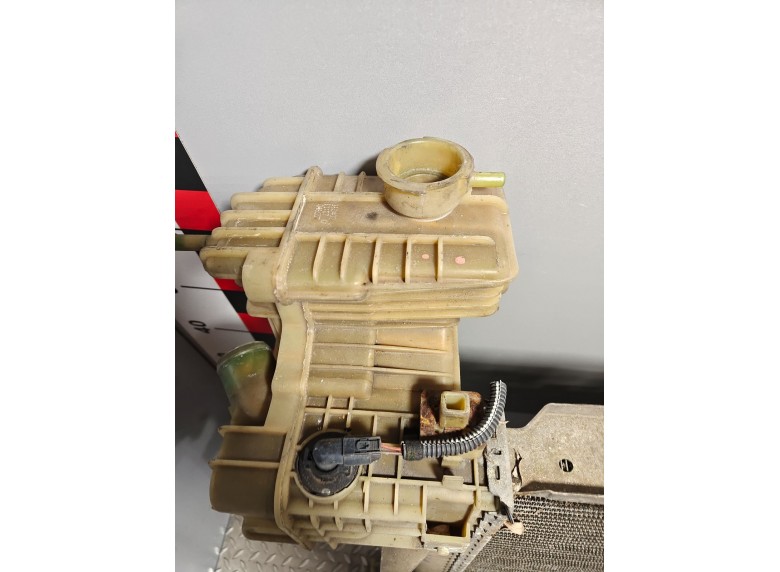 Радиатор (основной) к Радиатор (основной) к Mercedes VitoW638 2000 г. Vito W638