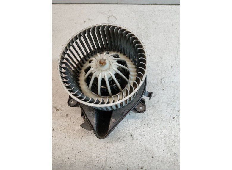 Моторчик печки к Моторчик печки к Fiat Punto 2003 г. Punto