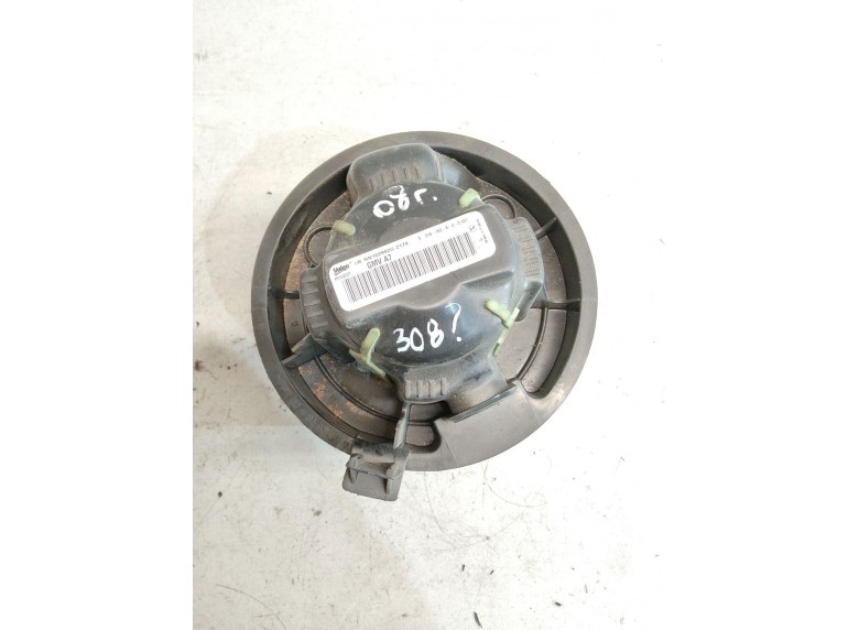 Моторчик печки к Peugeot 207