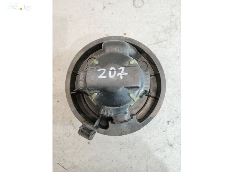 Моторчик печки к Peugeot 207 2008 г.