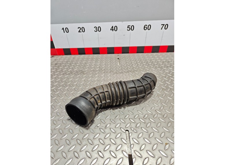 Патрубок впускного коллектора к Патрубок впускного коллектора к Peugeot Boxer 2000 г. Boxer