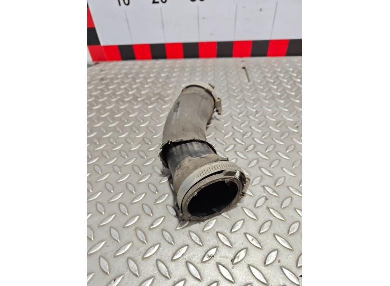 Патрубок интеркулера к Патрубок интеркулера к Audi A6 2007 г. A6