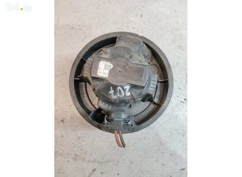 Моторчик печки к Peugeot 207 2006 г.