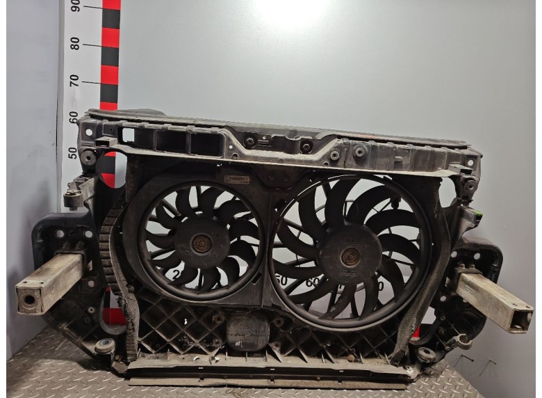 Передняя панель крепления облицовки (телевизор) к Audi A6