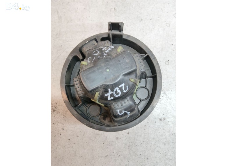 Моторчик печки к Peugeot 207 2007 г.