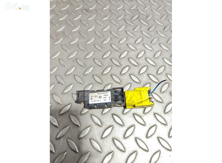 Датчик удара к Volkswagen Touareg 2003 г.