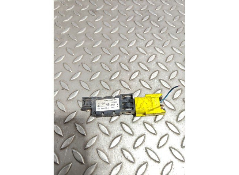 Датчик удара к Volkswagen Touareg