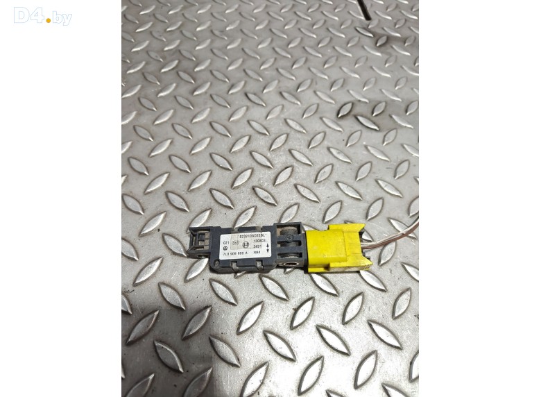 Датчик удара к Volkswagen Touareg 2003 г.