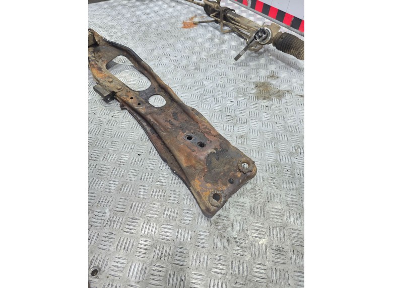 Балка подвески передняя (подрамник) к Балка подвески передняя (подрамник) к Mazda 626 1998 г. 626