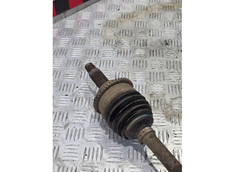 Полуось передняя правая (приводной вал, ШРУС) к Полуось передняя правая (приводной вал, ШРУС) к Mazda 626 1998 г. 626