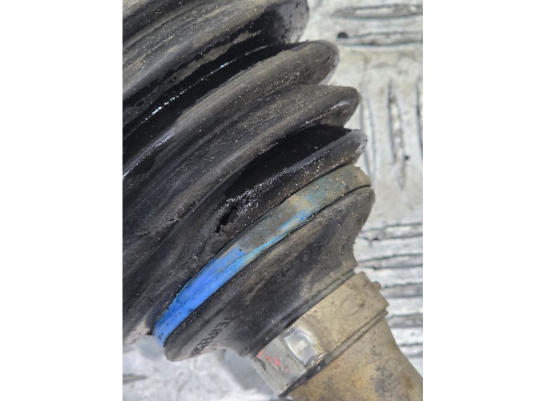 Полуось передняя правая (приводной вал, ШРУС) к Полуось передняя правая (приводной вал, ШРУС) к Mazda 626 1998 г. 626