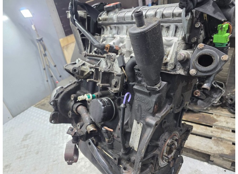 Двигатель к Двигатель к Renault Laguna 1998 г. Laguna