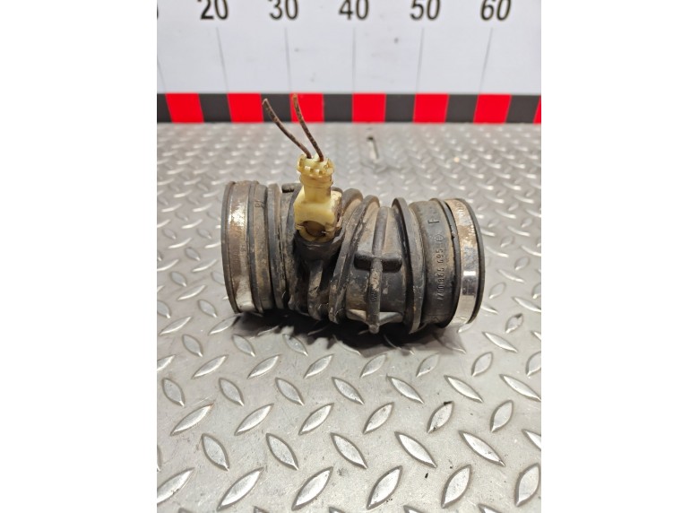 Патрубок впускного коллектора к Renault Laguna