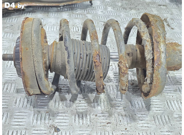 Пружина передняя к Opel Omega 2002 г.