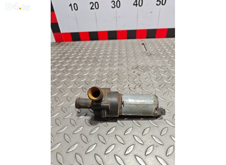 Насос антифриза дополнительный к Opel Omega 2000 г.