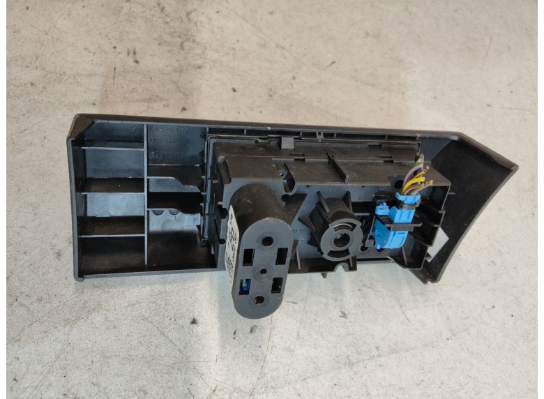 Переключатель света к Переключатель света к Opel Astra 2006 г. Astra