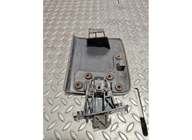 Лючок топливного бака к Лючок топливного бака к Renault ScenicRX4 2003 г. Scenic RX4