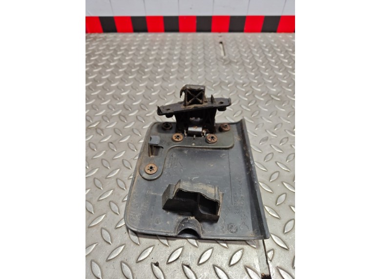 Лючок топливного бака к Лючок топливного бака к Renault ScenicRX4 2003 г. Scenic RX4