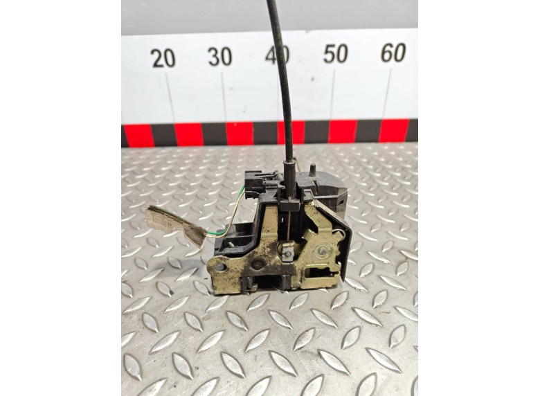 Замок двери передней правой к Замок двери передней правой к Renault Scenic 2001 г. Scenic