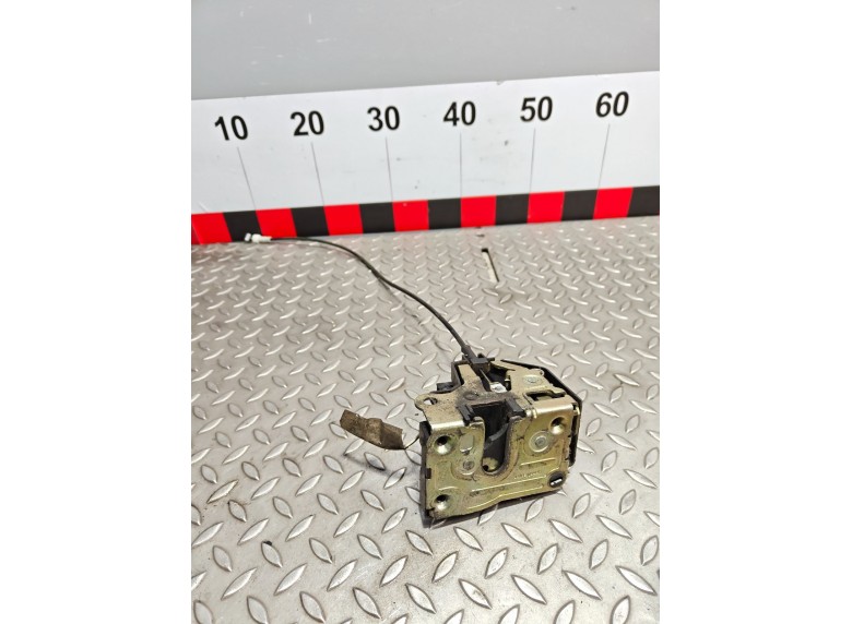 Замок двери передней правой к Замок двери передней правой к Renault Scenic 2001 г. Scenic